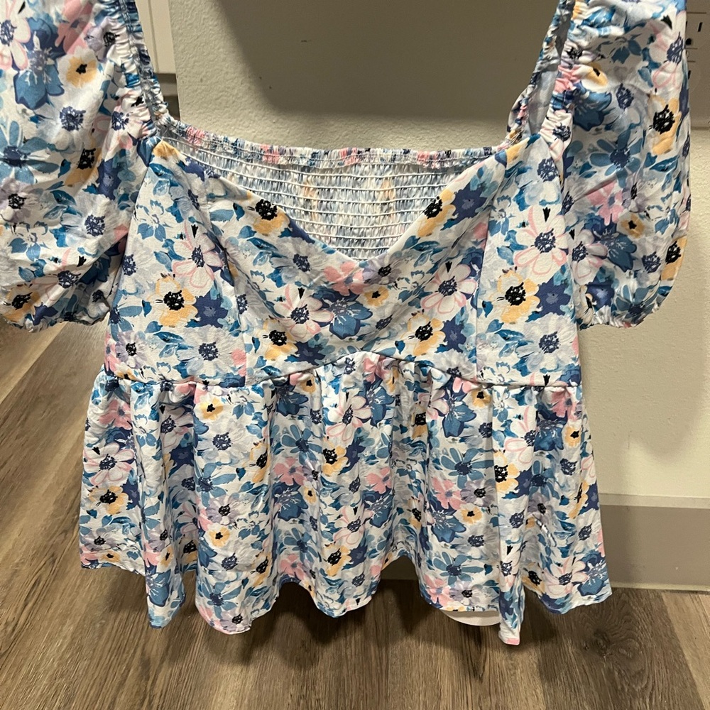 Floral Smocked Puff Sleeve Top